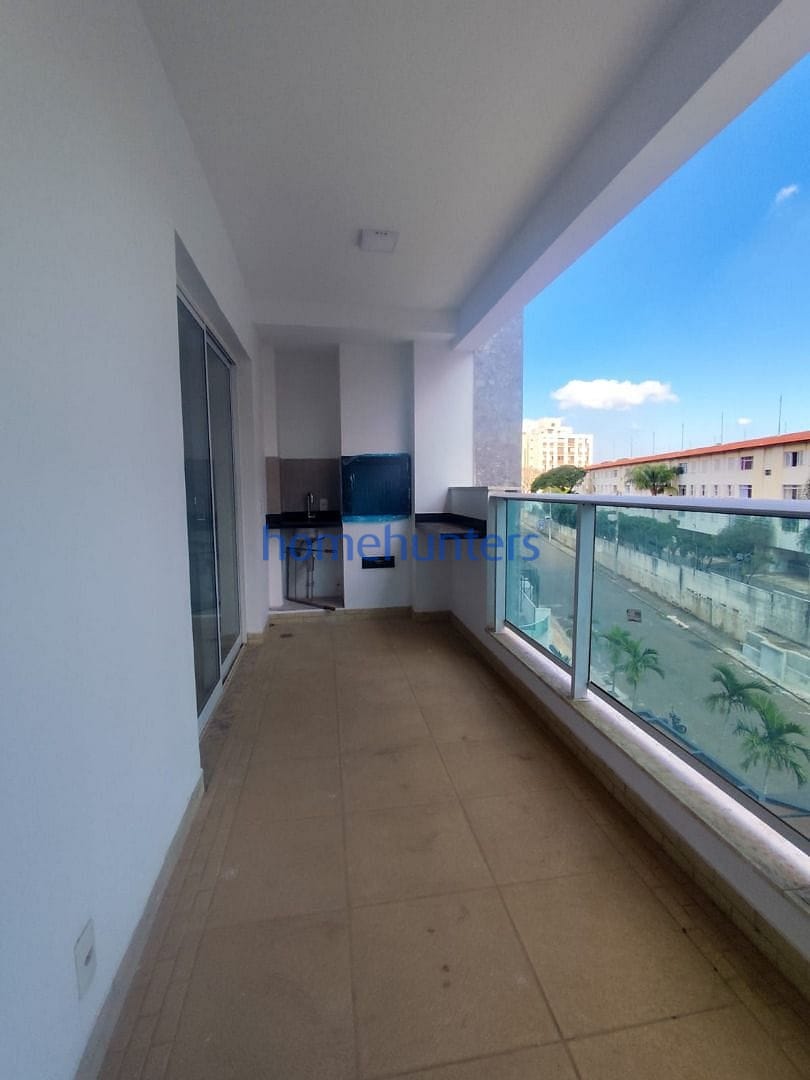 Apartamento à venda com 3 quartos, 134m² - Foto 2