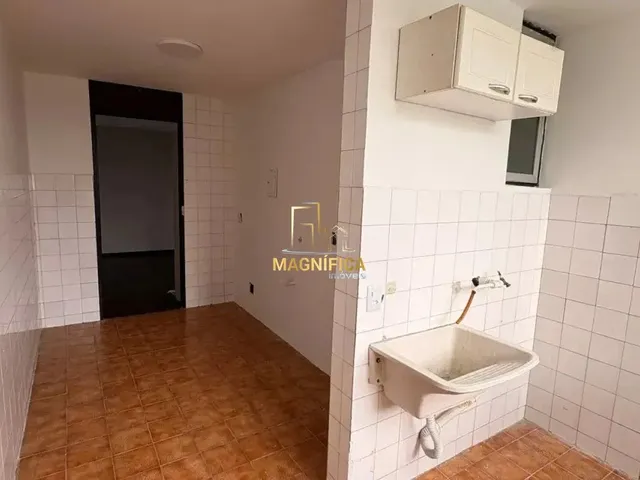 Apartamento 2 quartos e 1 banheiro, à venda, no bairro Cidade Industrial em Curitiba