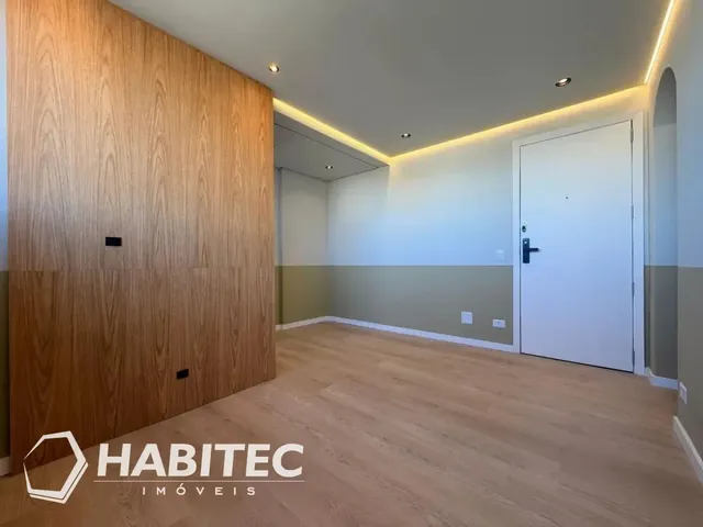 Apartamento 1 quarto e 1 banheiro, à venda, no bairro Centro em Curitiba