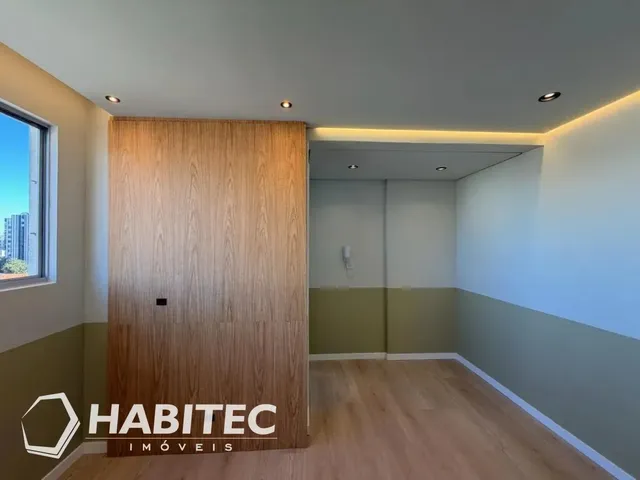 Apartamento 1 quarto e 1 banheiro, à venda, no bairro Centro em Curitiba
