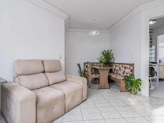 Apartamento 3 quartos e 1 banheiro, à venda, no bairro Campo Comprido em Curitiba