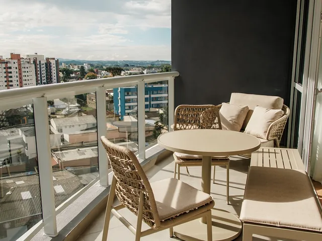 Apartamento 3 quartos e 4 banheiros, à venda, no bairro Cristo Rei em Curitiba