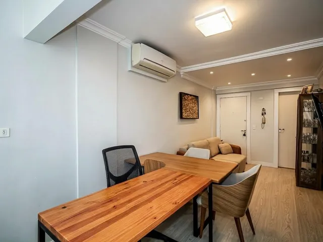 Apartamento 2 quartos e 2 banheiros, à venda, no bairro Cristo Rei em Curitiba