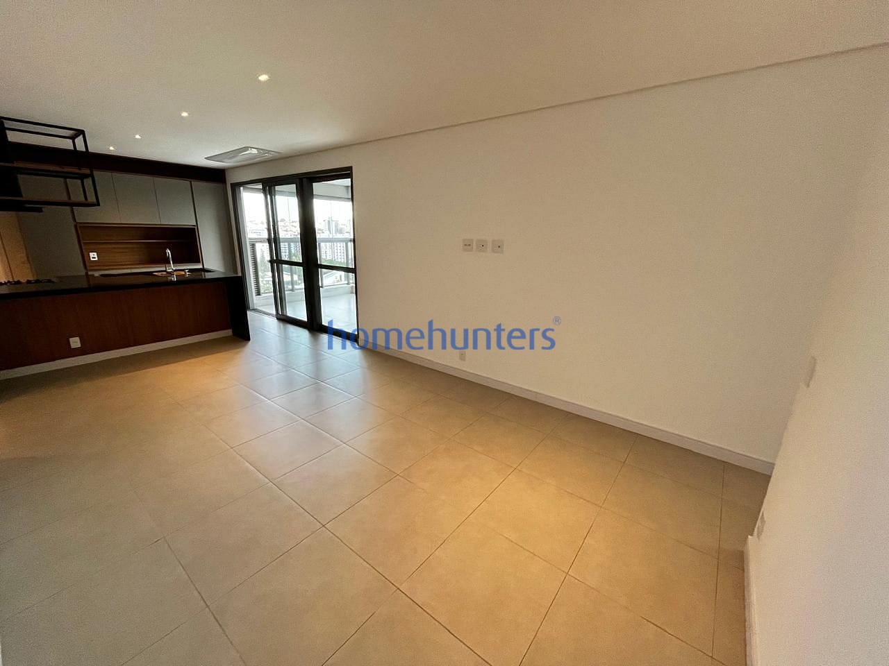 Apartamento para alugar com 3 quartos, 125m² - Foto 2