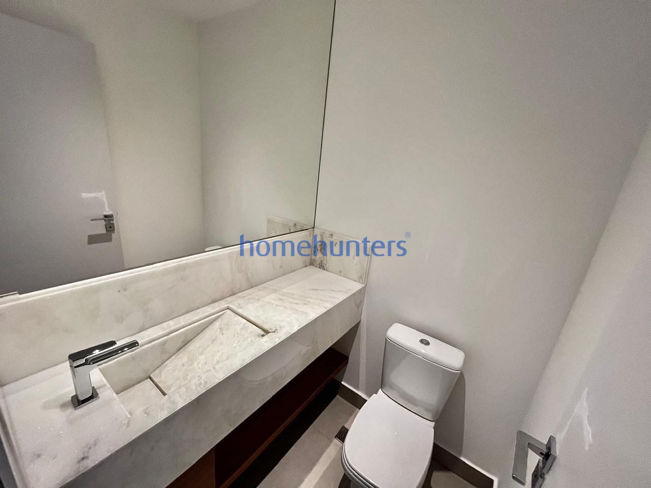 Apartamento para alugar com 3 quartos, 125m² - Foto 12