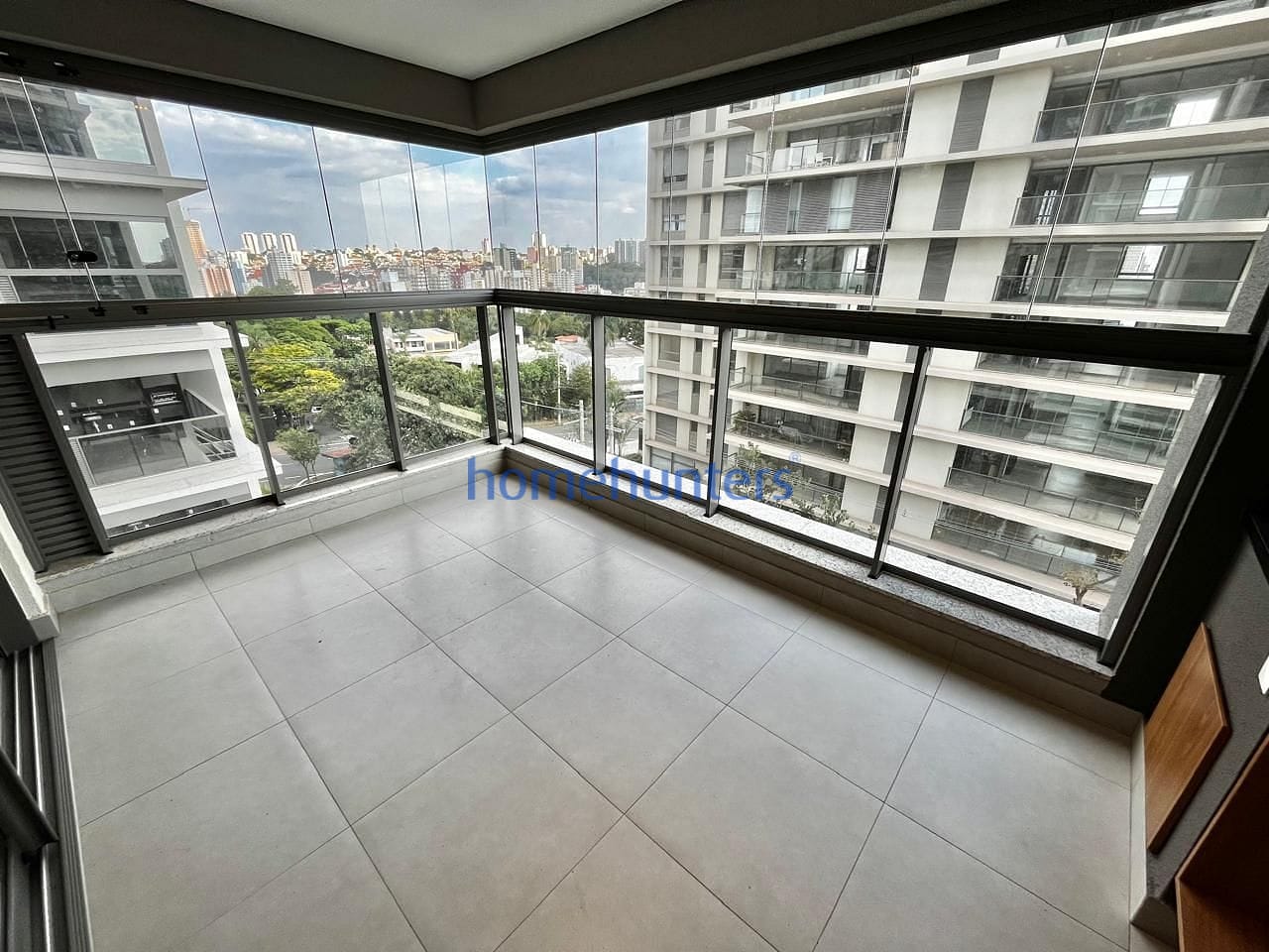 Apartamento para alugar com 3 quartos, 125m² - Foto 8