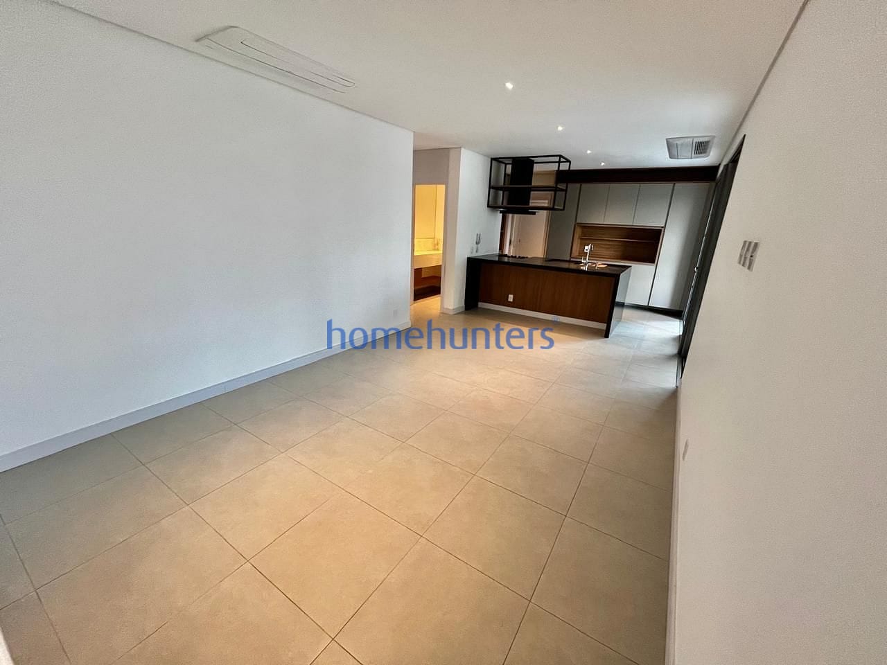 Apartamento para alugar com 3 quartos, 125m² - Foto 4