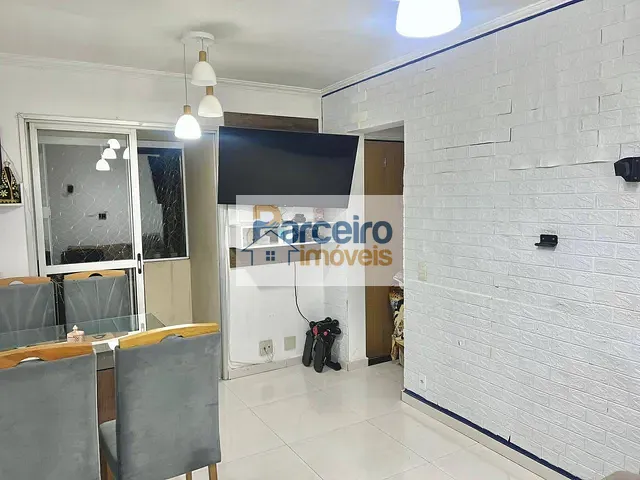 Apartamento 2 quartos e 1 banheiro, à venda, no bairro Vila Santana em São Paulo