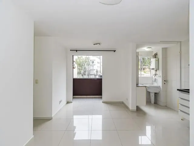 Apartamento 3 quartos e 1 banheiro, à venda, no bairro Santa Cândida em Curitiba