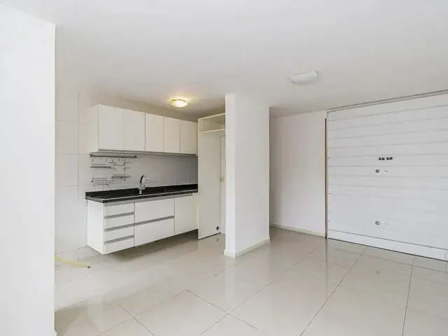 Apartamento 3 quartos e 1 banheiro, à venda, no bairro Santa Cândida em Curitiba