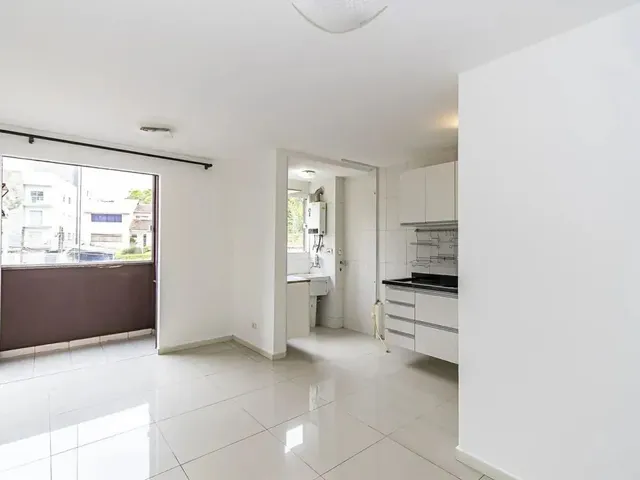 Apartamento 3 quartos e 1 banheiro, à venda, no bairro Santa Cândida em Curitiba