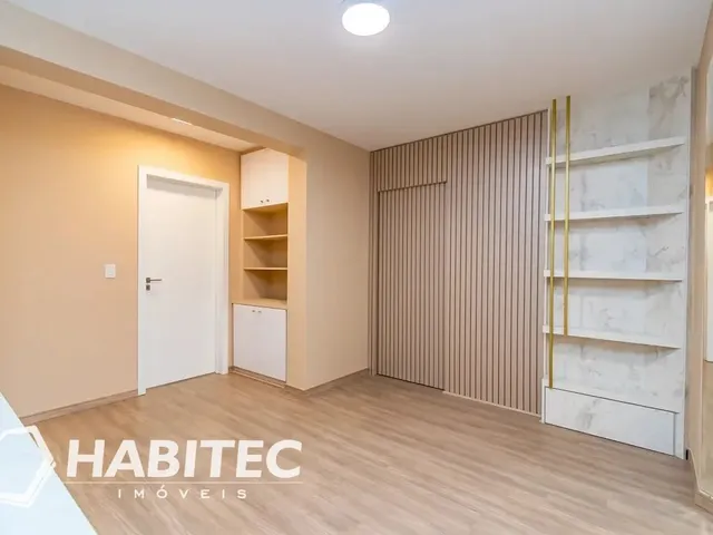 Apartamento 3 quartos e 2 banheiros, à venda, no bairro Cristo Rei em Curitiba