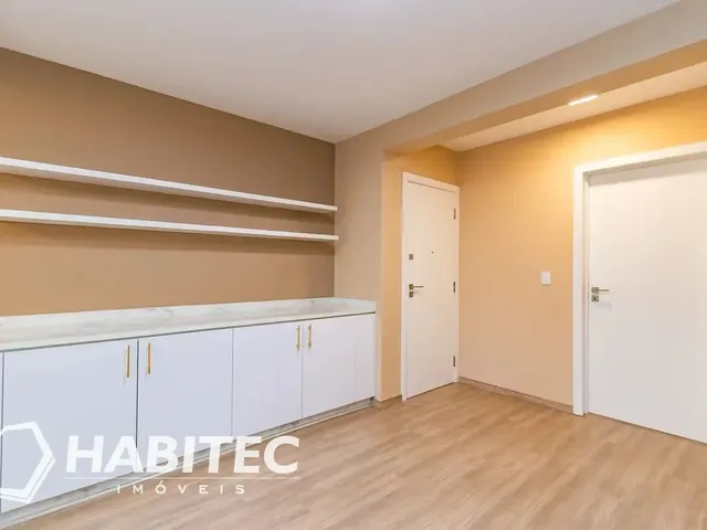 Apartamento 3 quartos e 2 banheiros, à venda, no bairro Cristo Rei em Curitiba