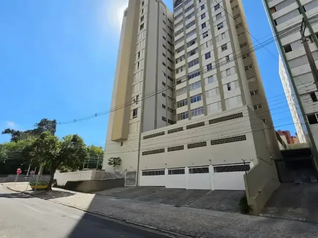 Apartamento 3 quartos e 3 banheiros, à venda, no bairro Centro em Curitiba