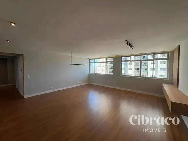 Apartamento 3 quartos e 3 banheiros, à venda, no bairro Centro em Curitiba