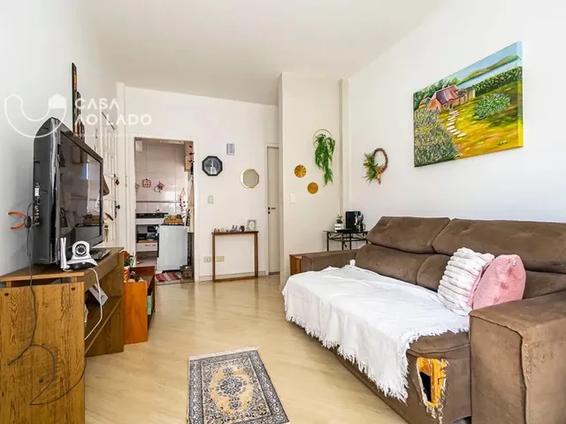 Apartamento 2 quartos e 1 banheiro, à venda, no bairro Cristo Rei em Curitiba