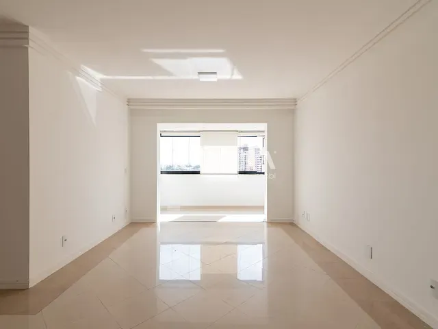 Apartamento com 208m² 4 quartos e 4 banheiros, à venda, no bairro Jardim Agari em Londrina