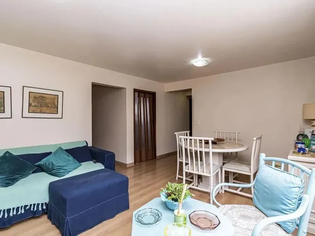 Apartamento 2 quartos e 1 banheiro, à venda, no bairro Bigorrilho em Curitiba
