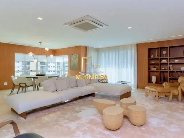 Apartamento 4 quartos e 5 banheiros, à venda, no bairro Água Verde em Curitiba