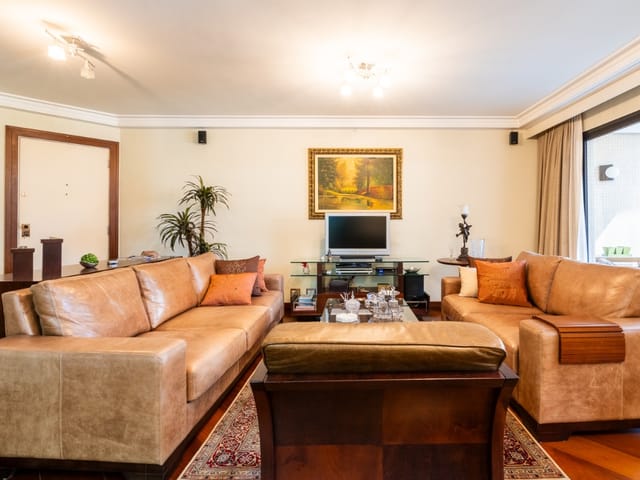 Apartamento com 5184m² 3 quartos e 4 banheiros, à venda, no bairro Moema em São Paulo