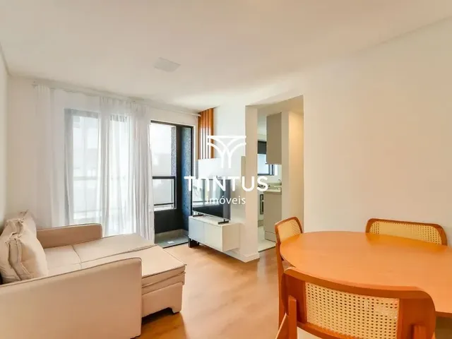 Apartamento 2 quartos e 1 banheiro, à venda, no bairro Água Verde em Curitiba