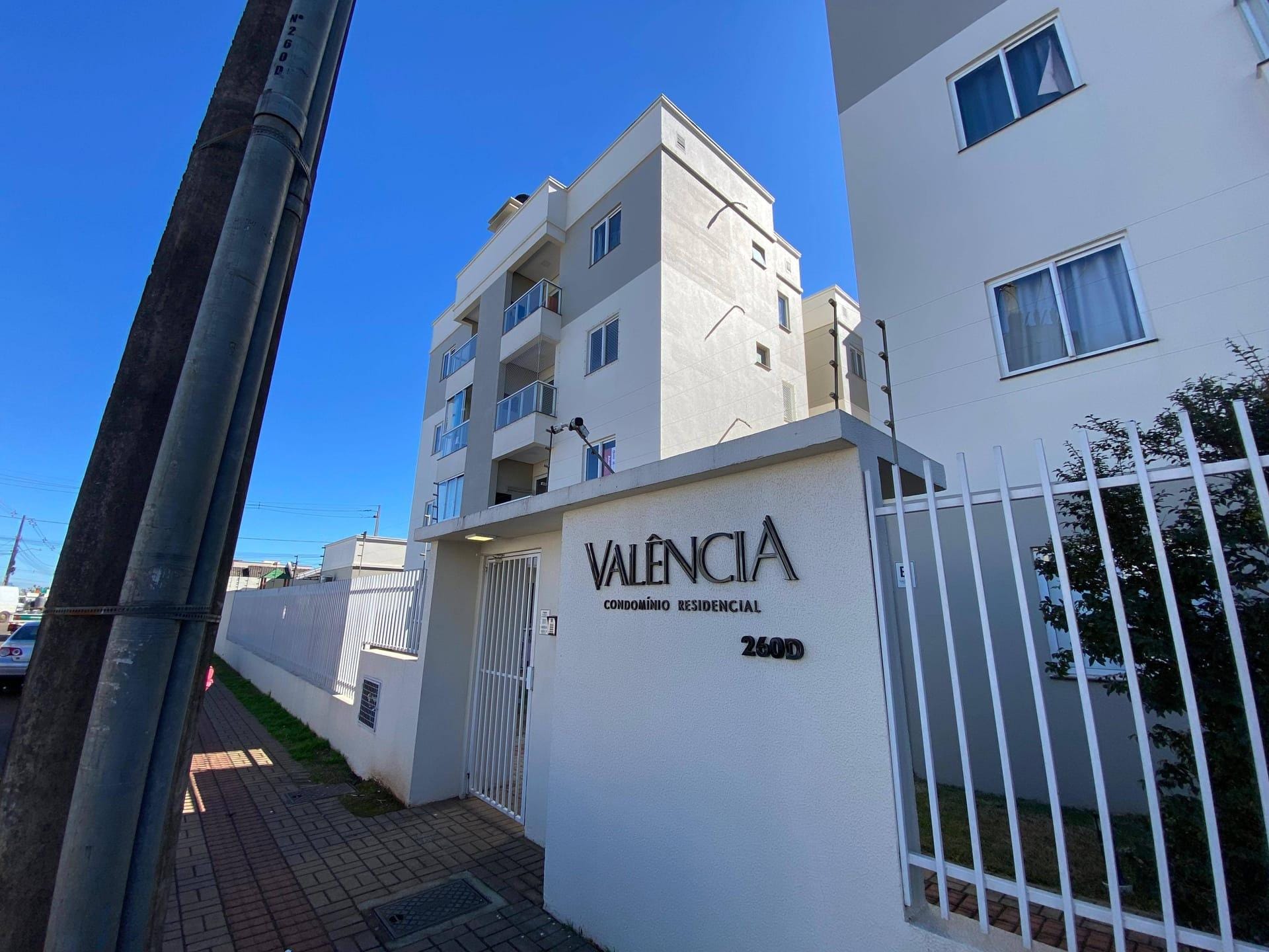 Apartamento para alugar com 2 dormitórios, 1 banheiro, 1 vaga de garagem e 56m² de área privativa no bairro Santo Antônio