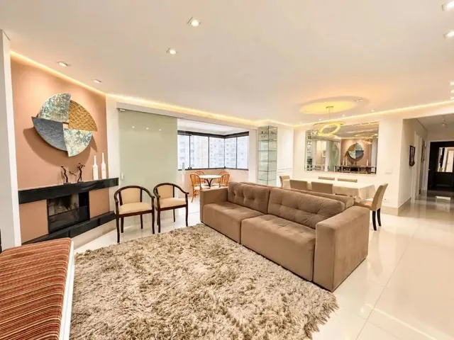 Apartamento 4 quartos e 2 banheiros, à venda, no bairro Bigorrilho em Curitiba