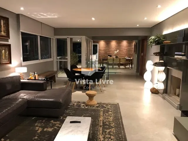 Apartamento com 340m² 4 quartos e 6 banheiros, à venda, no bairro Vila Ipojuca em São Paulo