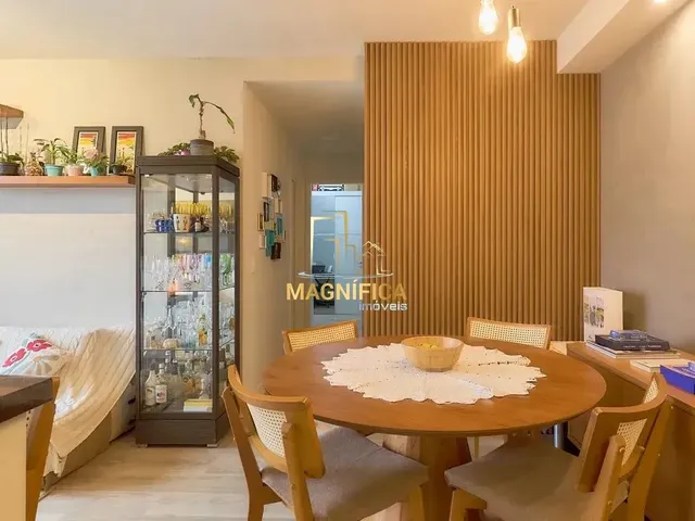Apartamento 2 quartos e 2 banheiros, à venda, no bairro Campo Comprido em Curitiba