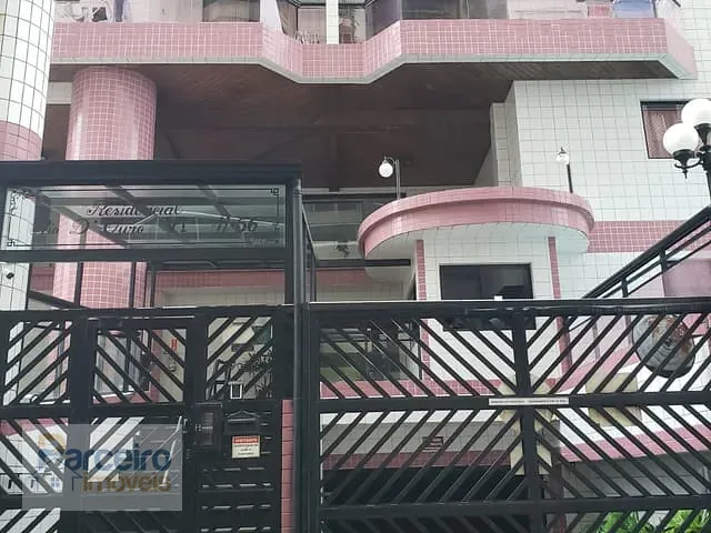 Apartamento 1 quarto e 1 banheiro, à venda, no bairro Ocian em Praia Grande