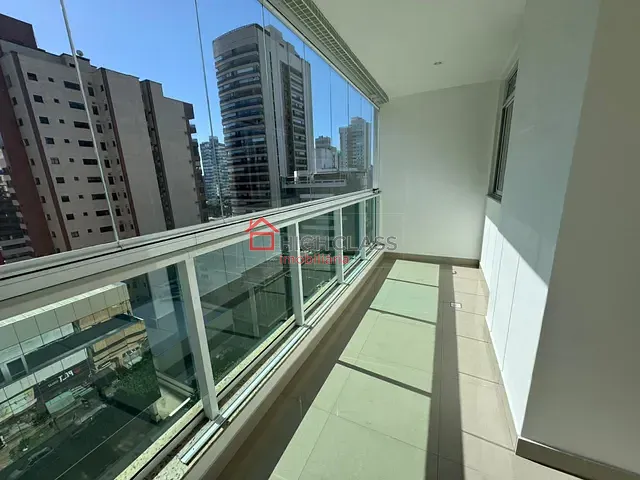 Apartamento 2 quartos e 2 banheiros, para alugar, no bairro Praia da Costa em Vila Velha