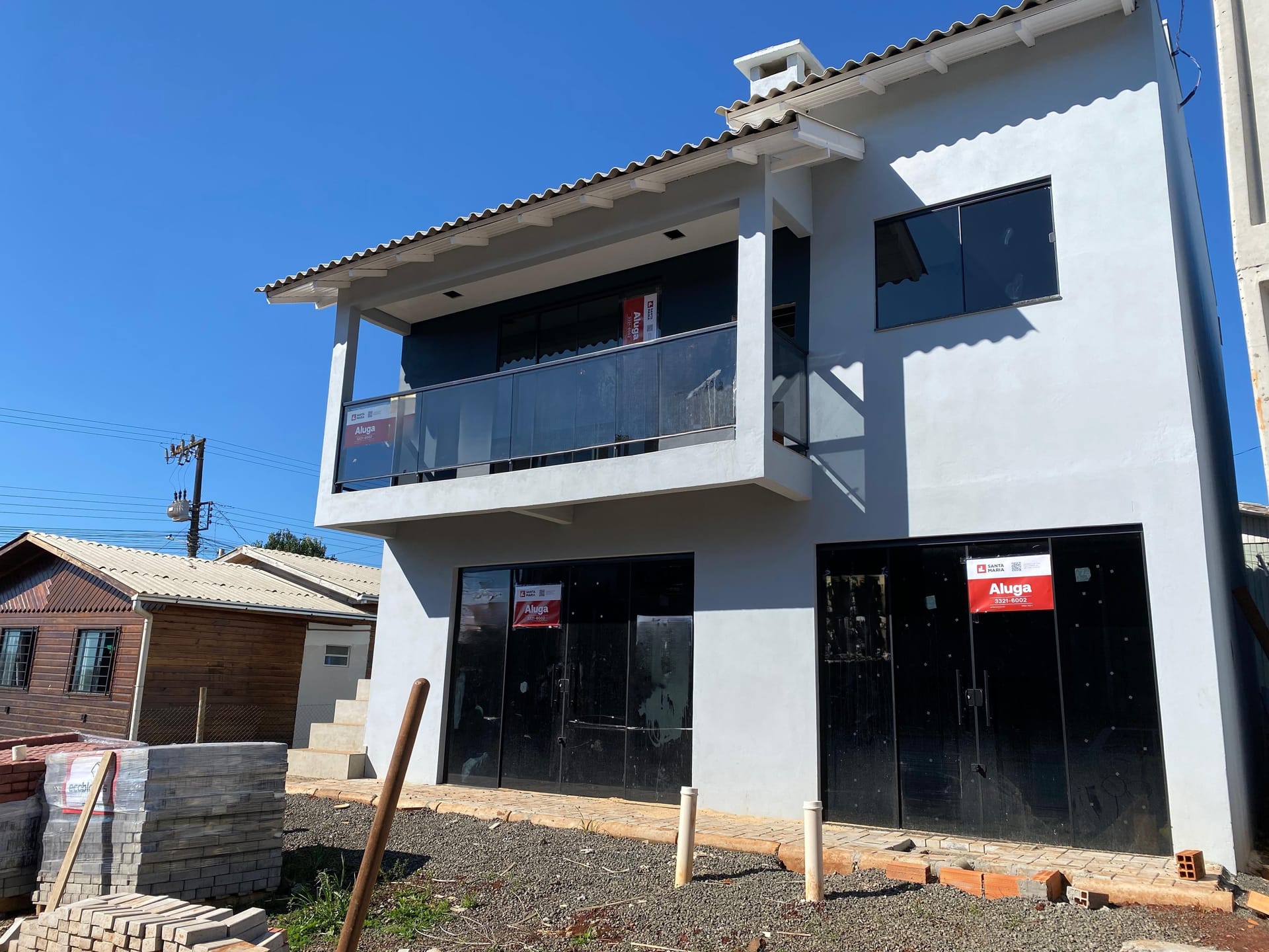 Apartamento para alugar com 3 dormitórios, 1 banheiro, 1 vaga de garagem e 170m² de área privativa no bairro Efapi