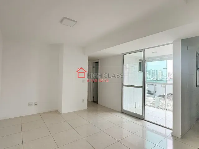Apartamento 2 quartos e 2 banheiros, para alugar, no bairro Praia da Costa em Vila Velha