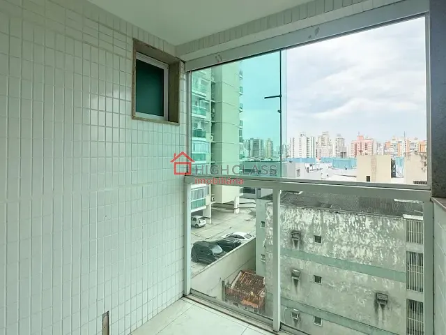 Apartamento 2 quartos e 2 banheiros, para alugar, no bairro Praia da Costa em Vila Velha
