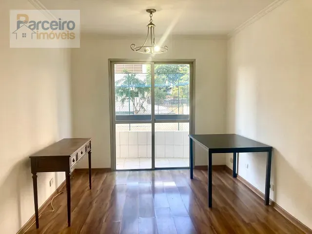 Apartamento 3 quartos e 2 banheiros, à venda ou para alugar, no bairro Vila Olímpia em São Paulo