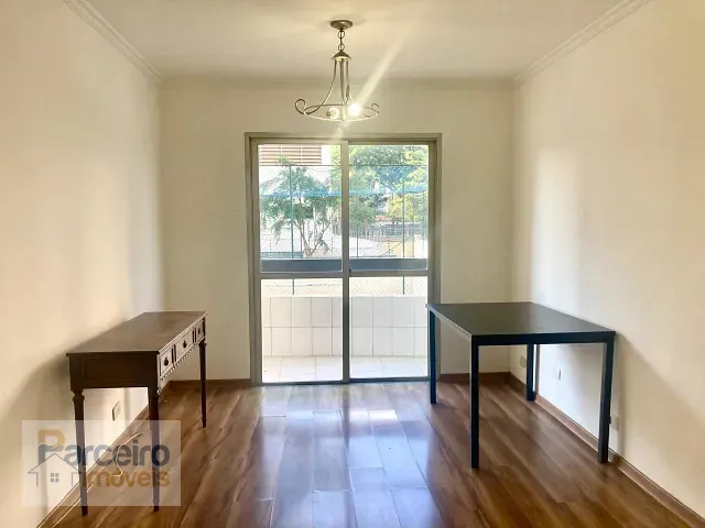 Apartamento 3 quartos e 2 banheiros, à venda ou para alugar, no bairro Vila Olímpia em São Paulo
