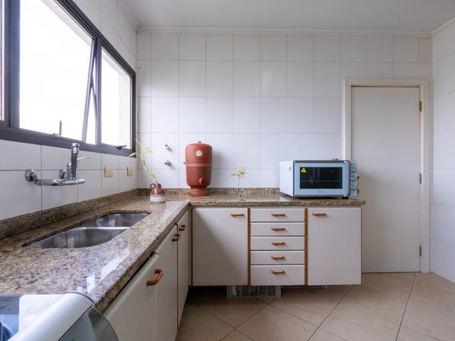 Apartamento com 200m² 4 quartos e 5 banheiros, à venda, no bairro Vila Andrade em São Paulo