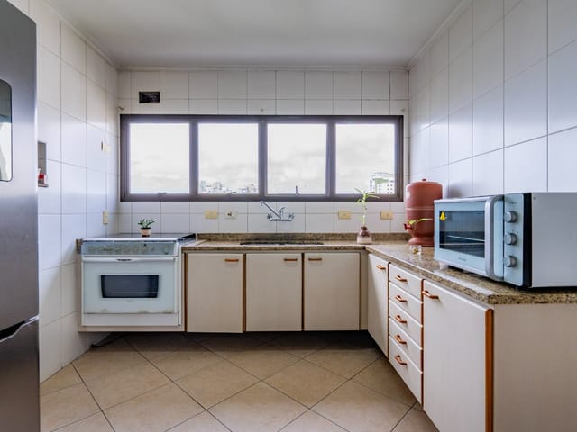 Apartamento com 200m² 4 quartos e 5 banheiros, à venda, no bairro Vila Andrade em São Paulo