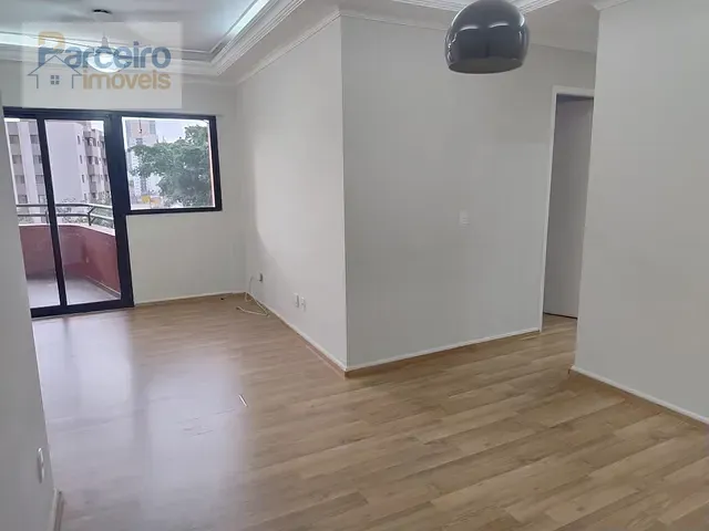 Apartamento 3 quartos e 1 banheiro, para alugar, no bairro Cambuci em São Paulo