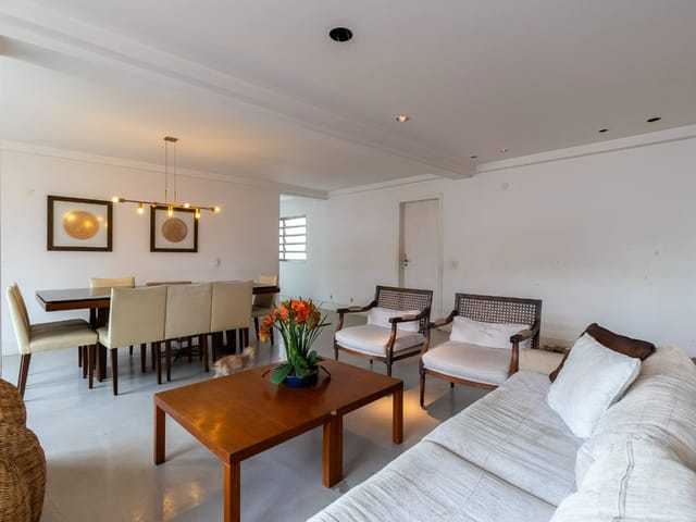 Apartamento com 180m² 2 quartos e 3 banheiros, à venda, no bairro Vila Nova Conceição em São Paulo
