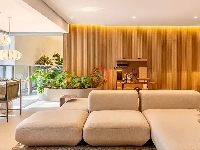 Apartamento com 168m² 3 quartos e 3 banheiros, à venda, no bairro Petrópolis em Porto Alegre