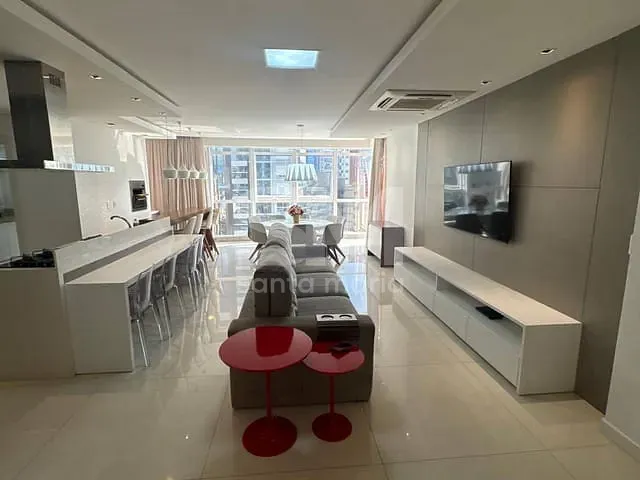 Apartamento com 308m² 4 quartos e 4 banheiros, à venda, no bairro Meia Praia em Itapema