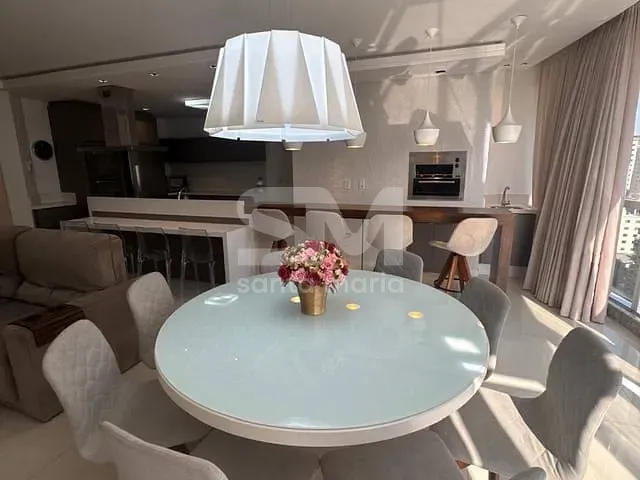 Apartamento com 308m² 4 quartos e 4 banheiros, à venda, no bairro Meia Praia em Itapema