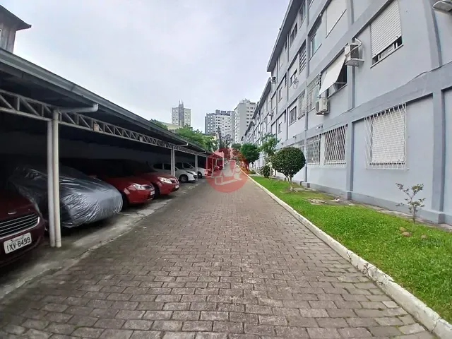 Apartamento com 76m² 3 quartos e 1 banheiro, à venda, no bairro Cristal em Porto Alegre