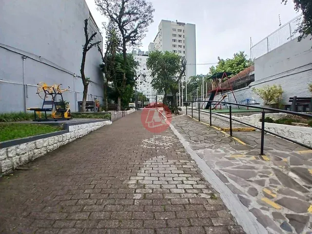 Apartamento com 76m² 3 quartos e 1 banheiro, à venda, no bairro Cristal em Porto Alegre