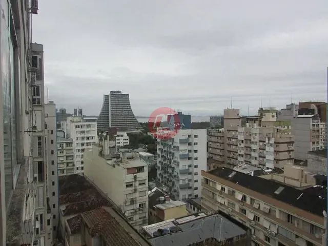 Apartamento com 128m² 3 quartos e 1 banheiro, à venda, no bairro Centro Histórico em Porto Alegre