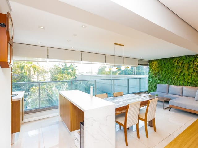 Apartamento com 11300m² 3 quartos e 3 banheiros, à venda, no bairro Santo Amaro em São Paulo