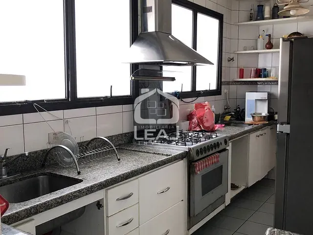 Apartamento com 300m² 5 quartos e 5 banheiros, à venda ou para alugar, no bairro Vila Andrade em São Paulo