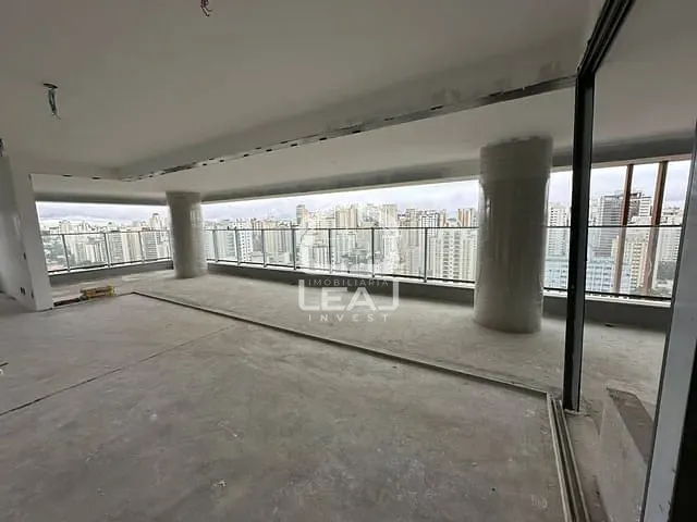 Apartamento com 250m² 3 quartos e 5 banheiros, à venda, no bairro Campo Belo em São Paulo