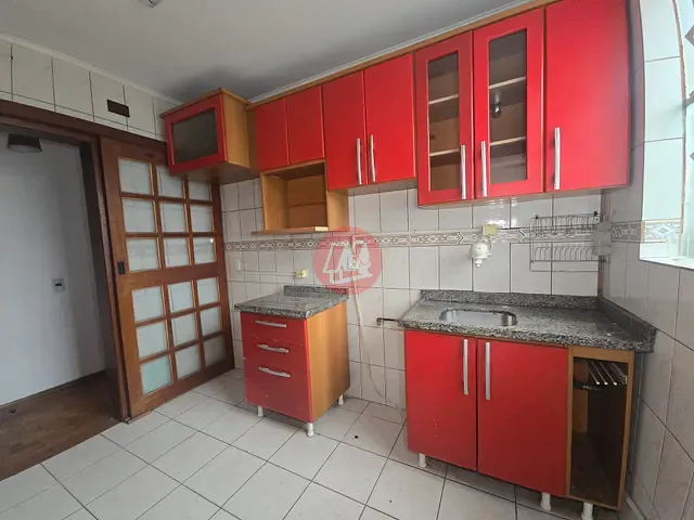 Apartamento 2 quartos e 1 banheiro, para alugar, no bairro Santa Cecília em Porto Alegre